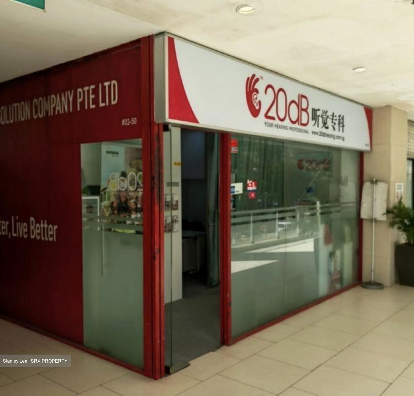 Lucky Plaza (D9), Retail #527643111